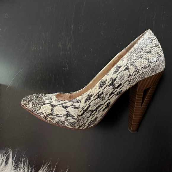 Modern Vintage "Raphie" Sz 8 Leather Heels - Picture 7 of 10